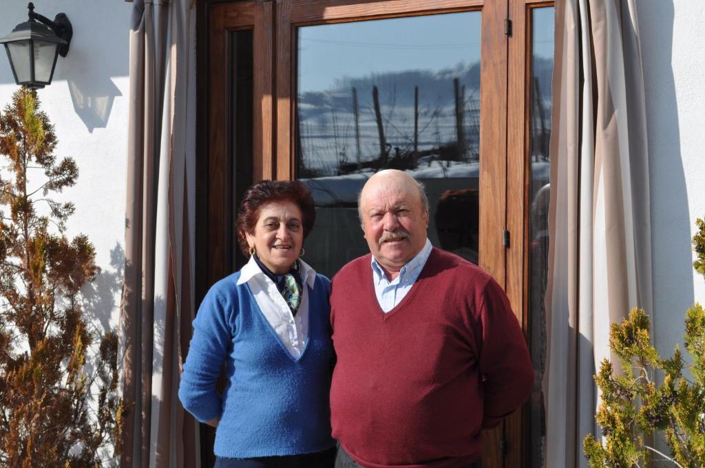 Agriturismo Ai Piacentini Санто-Стефано-Бельбо Екстер'єр фото
